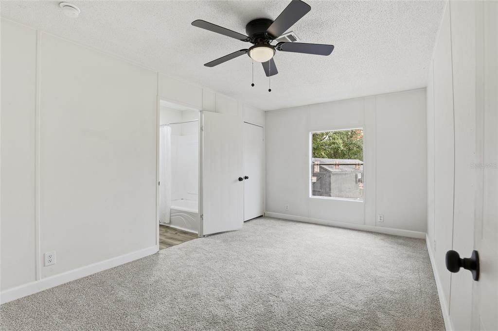 En Venta: $259,900 (4 camas, 3 baños, 2280 Pies cuadrados)