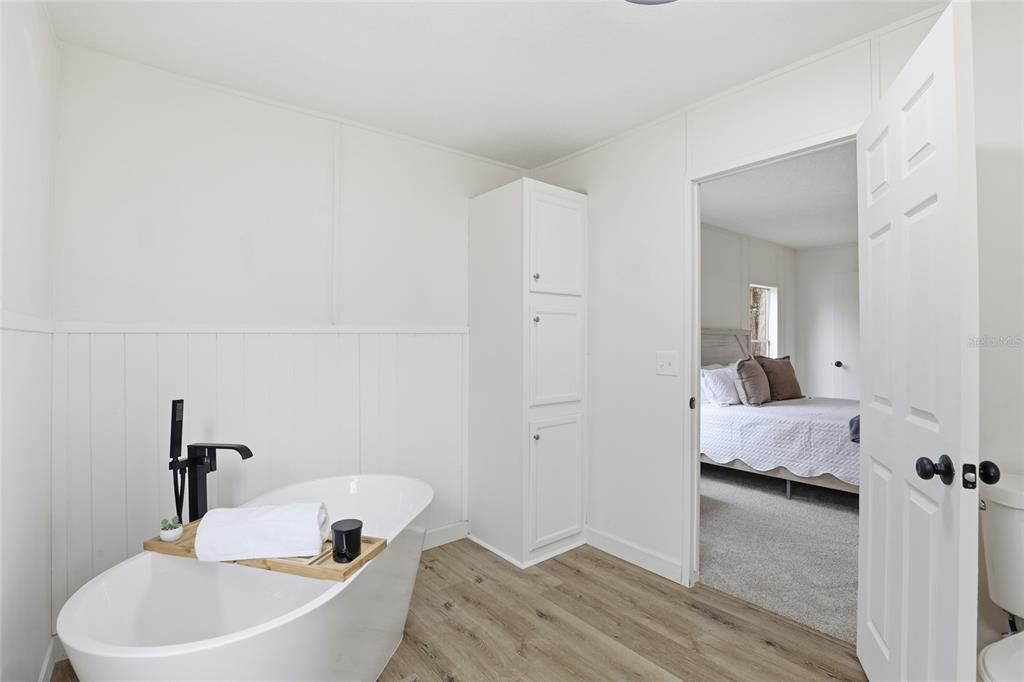 En Venta: $259,900 (4 camas, 3 baños, 2280 Pies cuadrados)