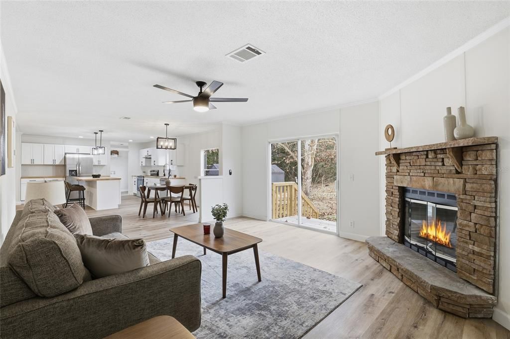 En Venta: $259,900 (4 camas, 3 baños, 2280 Pies cuadrados)