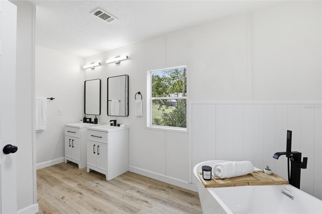 En Venta: $259,900 (4 camas, 3 baños, 2280 Pies cuadrados)