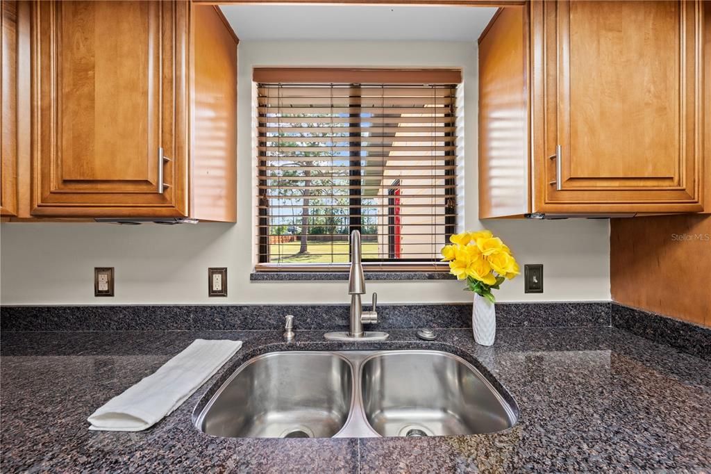 На продажу: $475,000 (3 спален, 2 ванн, 1636 Квадратных фут)