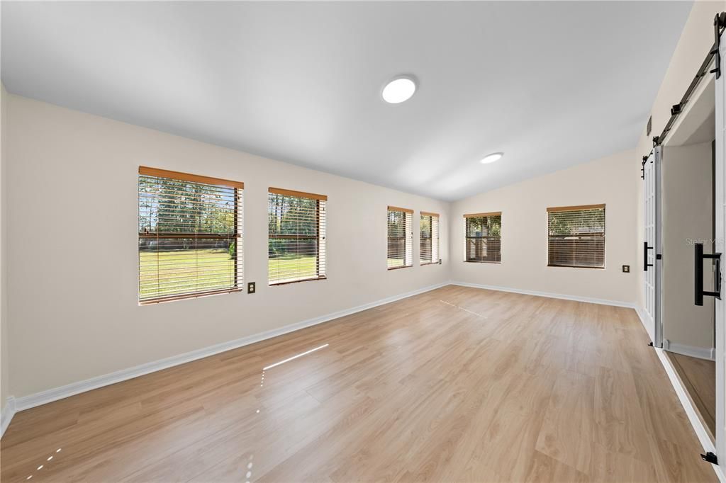 На продажу: $475,000 (3 спален, 2 ванн, 1636 Квадратных фут)