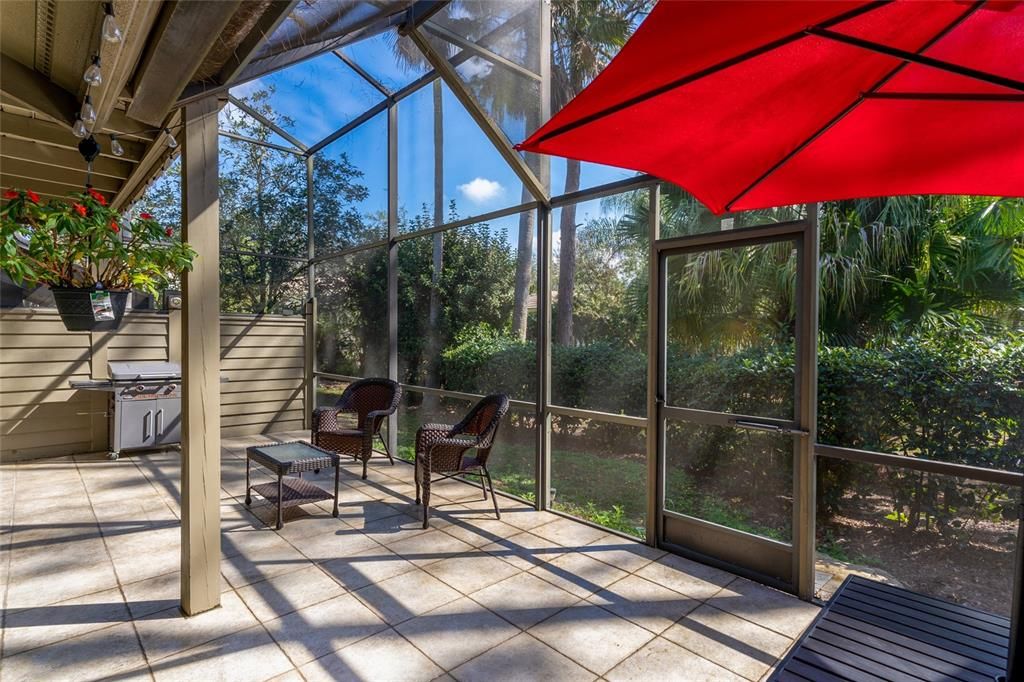 На продажу: $300,000 (3 спален, 2 ванн, 1930 Квадратных фут)