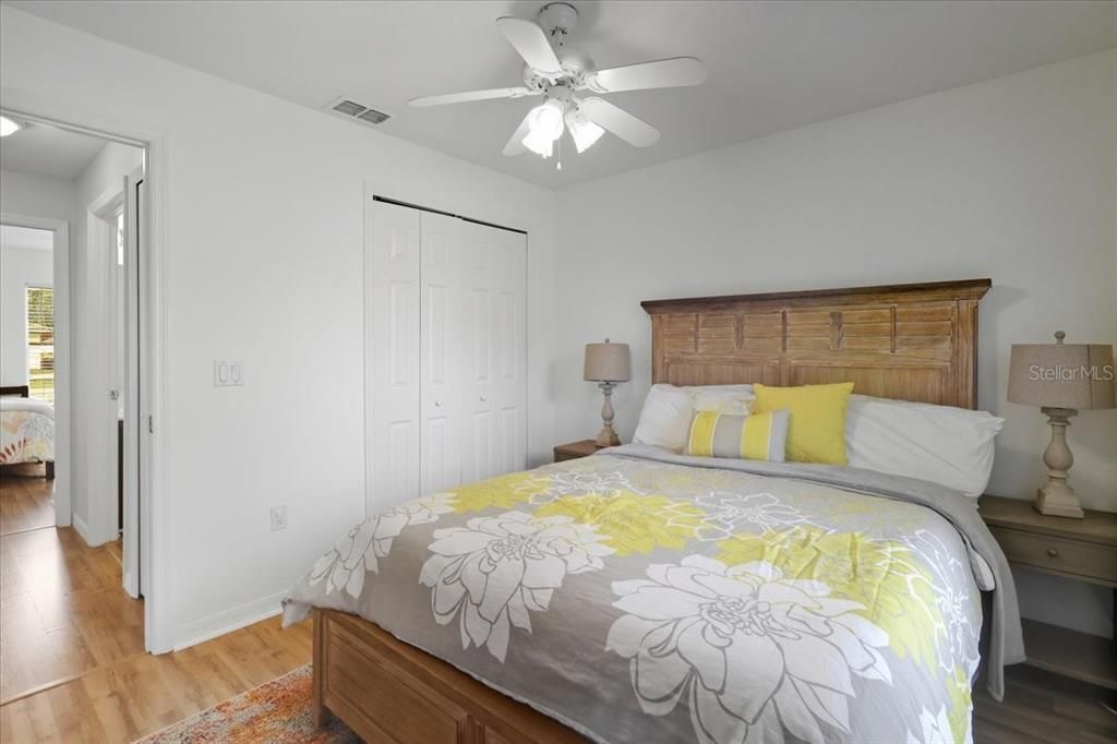 待售: $294,999 (3 贝兹, 2 浴室, 1315 平方英尺)