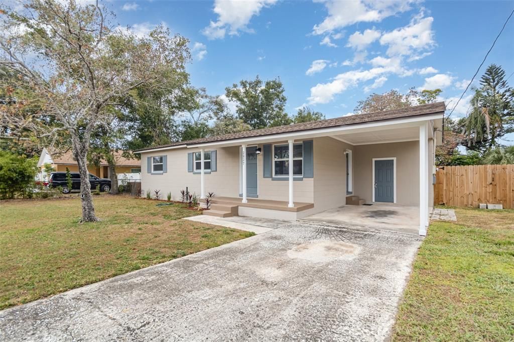 For Sale: $285,000 (3 beds, 1 baths, 1027 Square Feet)