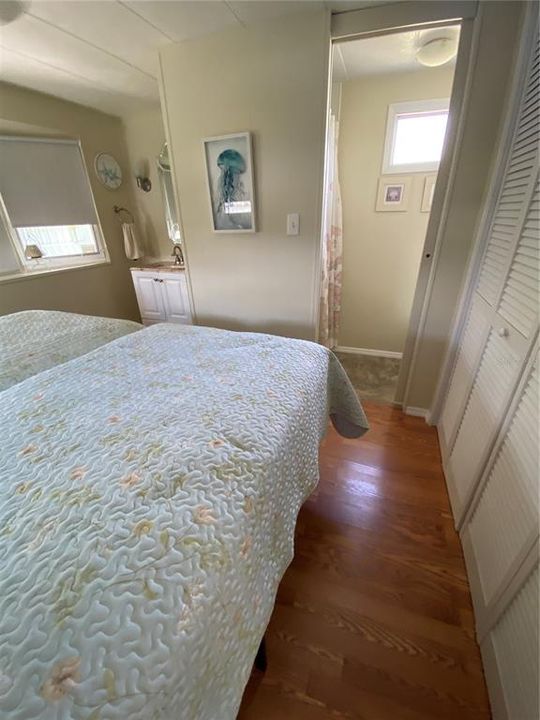 待售: $99,900 (2 贝兹, 2 浴室, 672 平方英尺)