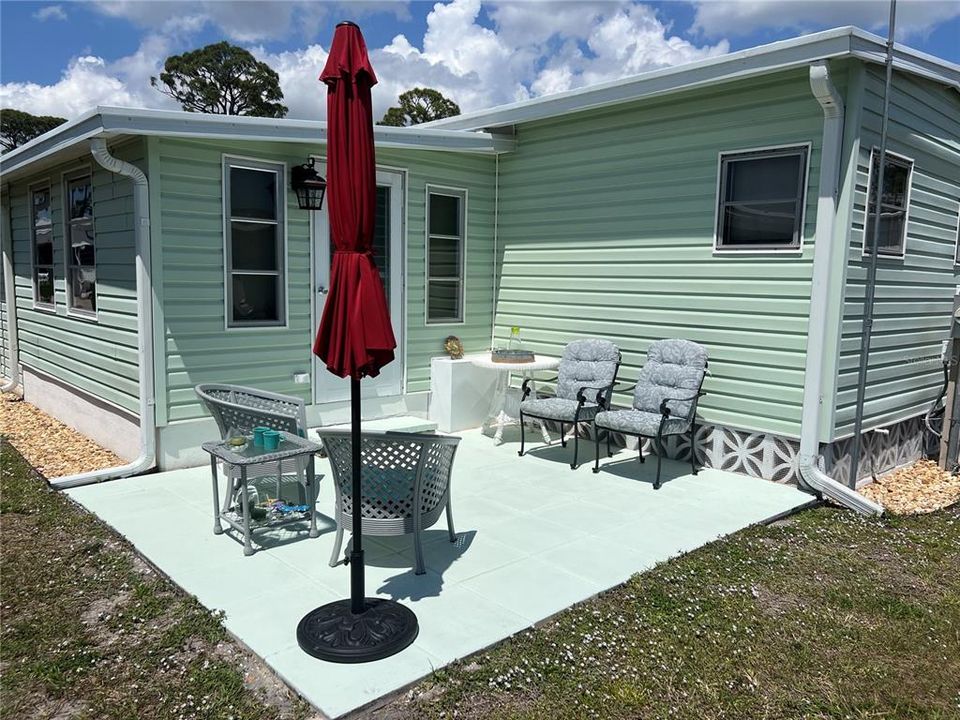 待售: $99,900 (2 贝兹, 2 浴室, 672 平方英尺)