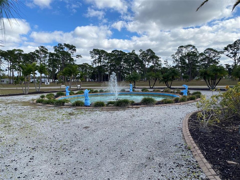 待售: $99,900 (2 贝兹, 2 浴室, 672 平方英尺)