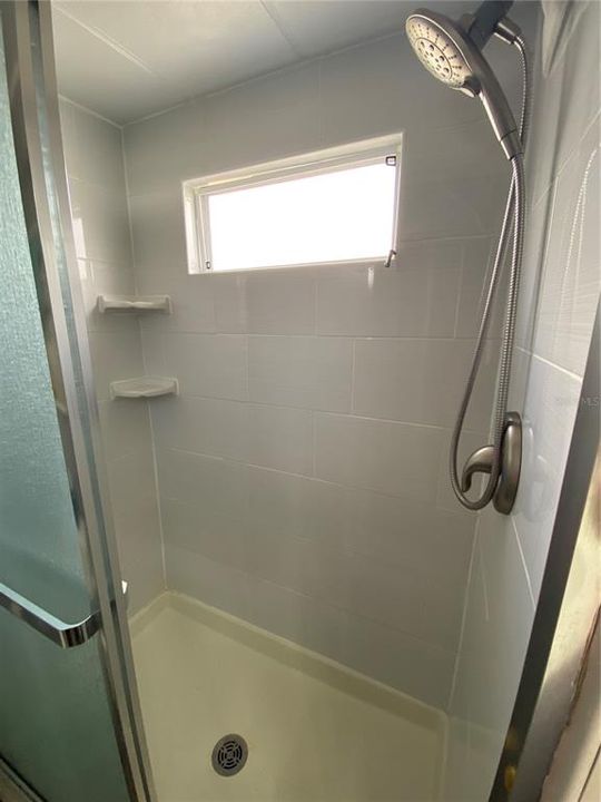 待售: $99,900 (2 贝兹, 2 浴室, 672 平方英尺)