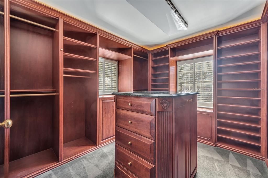 For Sale: $699,000 (4 beds, 2 baths, 2548 Square Feet)