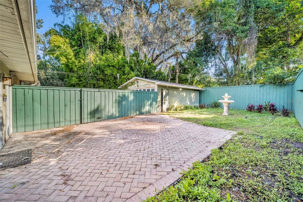 For Sale: $699,000 (4 beds, 2 baths, 2548 Square Feet)