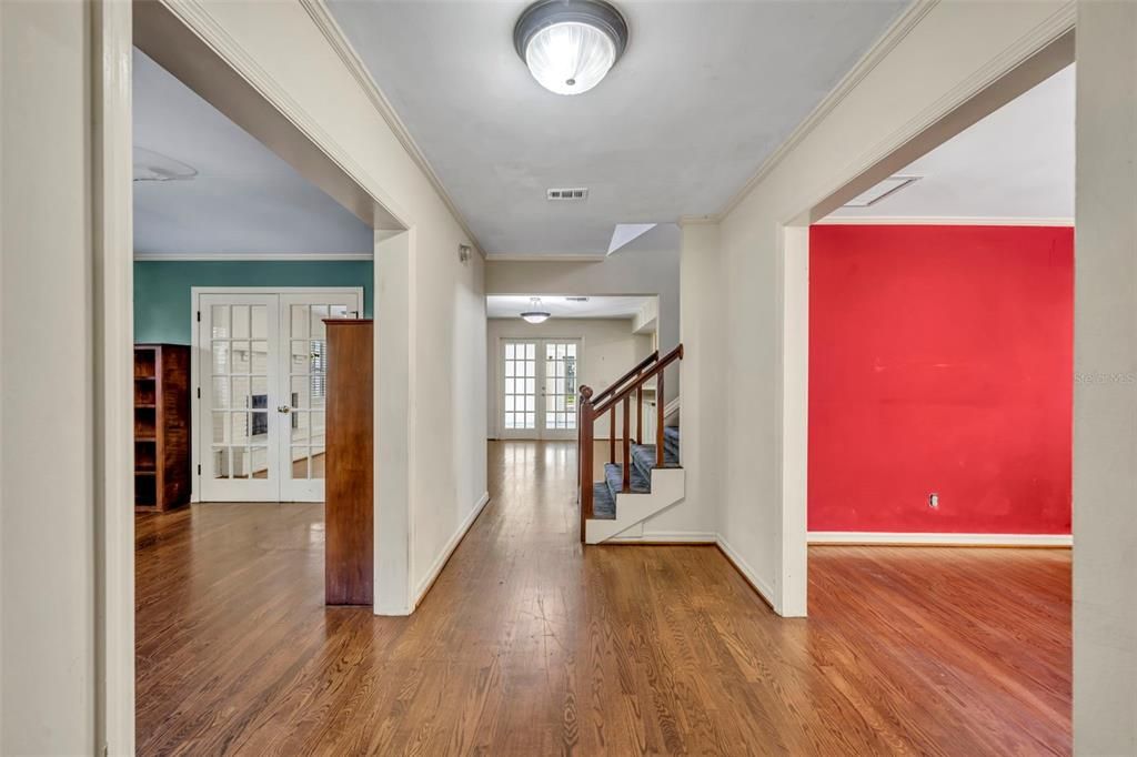 For Sale: $699,000 (4 beds, 2 baths, 2548 Square Feet)