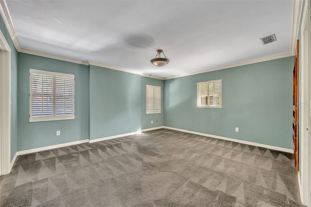 For Sale: $699,000 (4 beds, 2 baths, 2548 Square Feet)