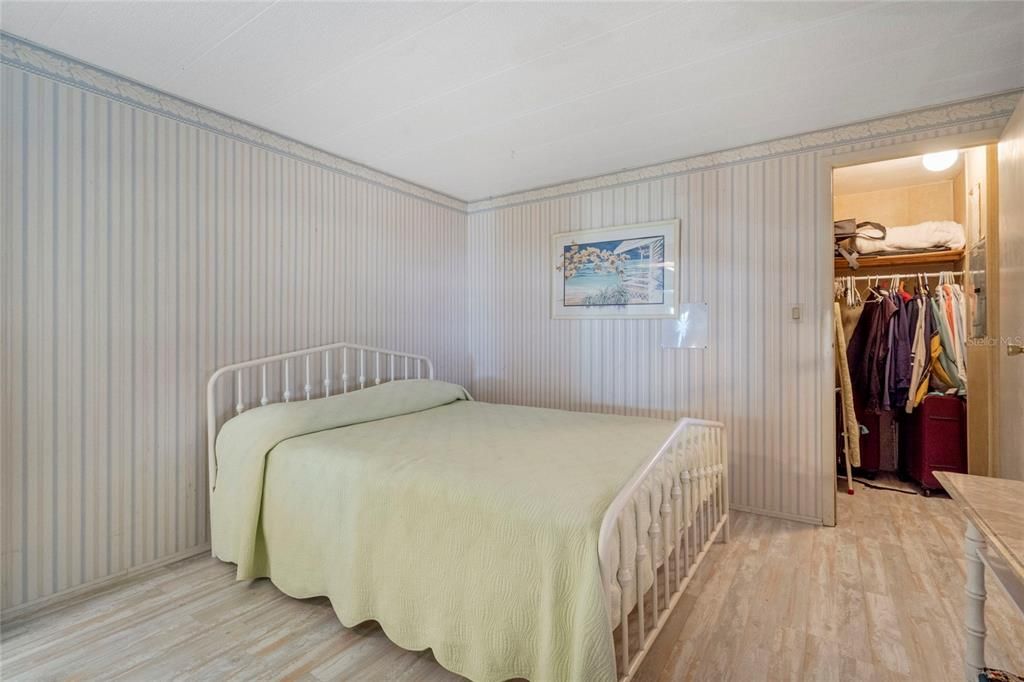 待售: $159,000 (2 贝兹, 2 浴室, 960 平方英尺)