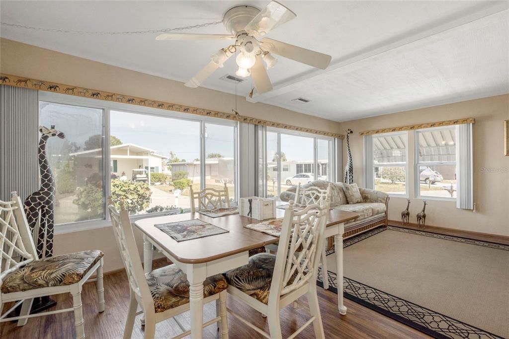 待售: $159,000 (2 贝兹, 2 浴室, 960 平方英尺)