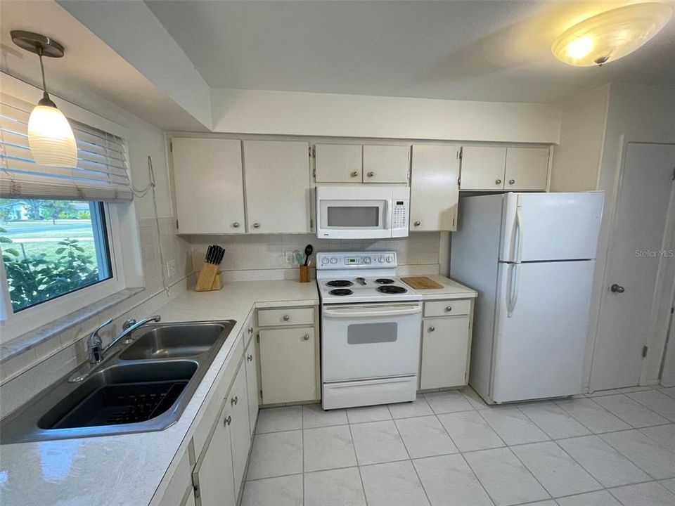 出租: $1,450 (2 贝兹, 1 浴室, 1100 平方英尺)