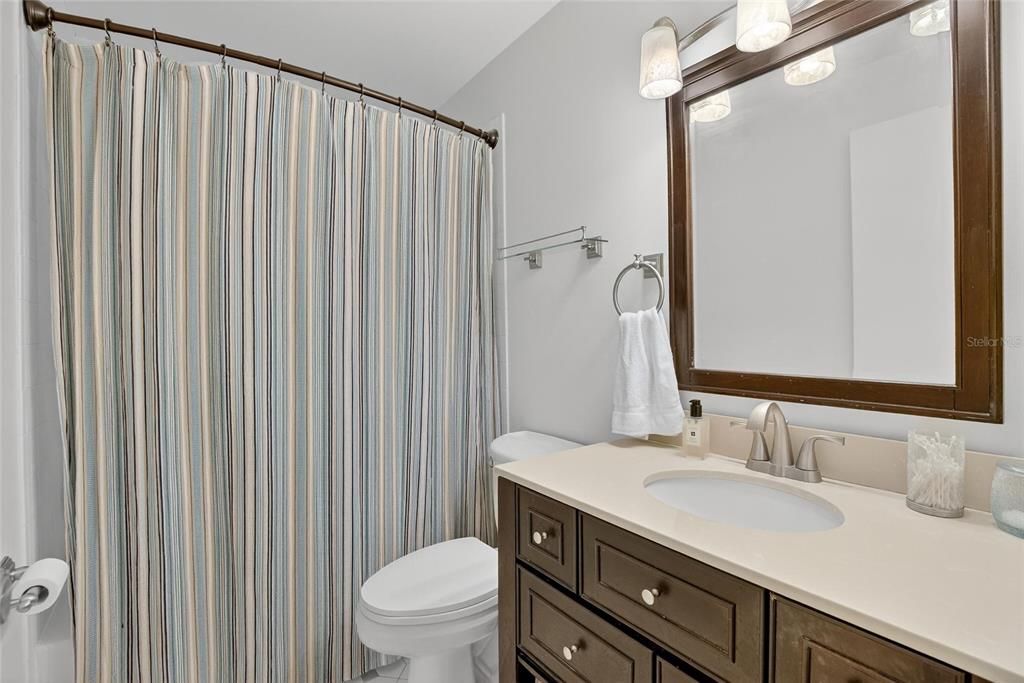 出租: $1,800 (1 贝兹, 1 浴室, 650 平方英尺)