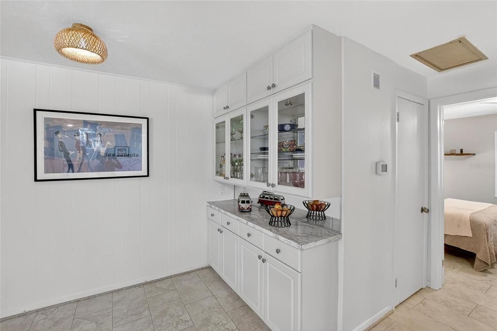 出租: $1,800 (1 贝兹, 1 浴室, 650 平方英尺)