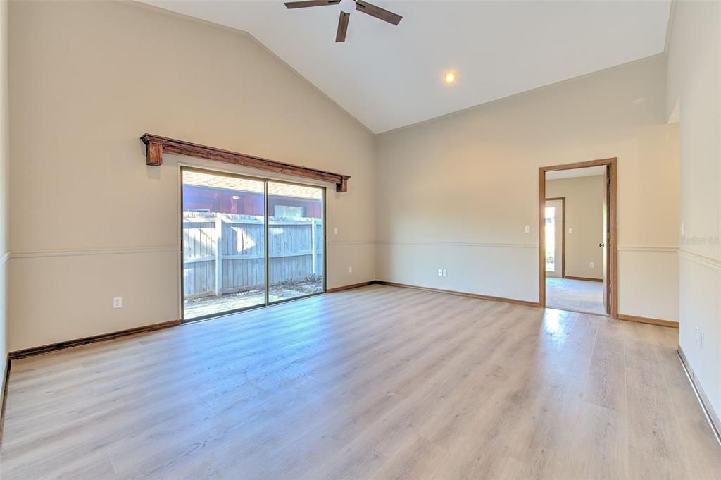 For Sale: $375,000 (3 beds, 2 baths, 1228 Square Feet)