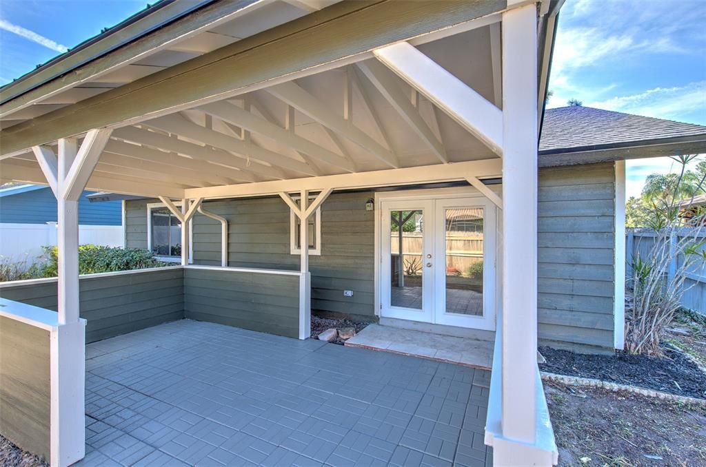 For Sale: $375,000 (3 beds, 2 baths, 1228 Square Feet)