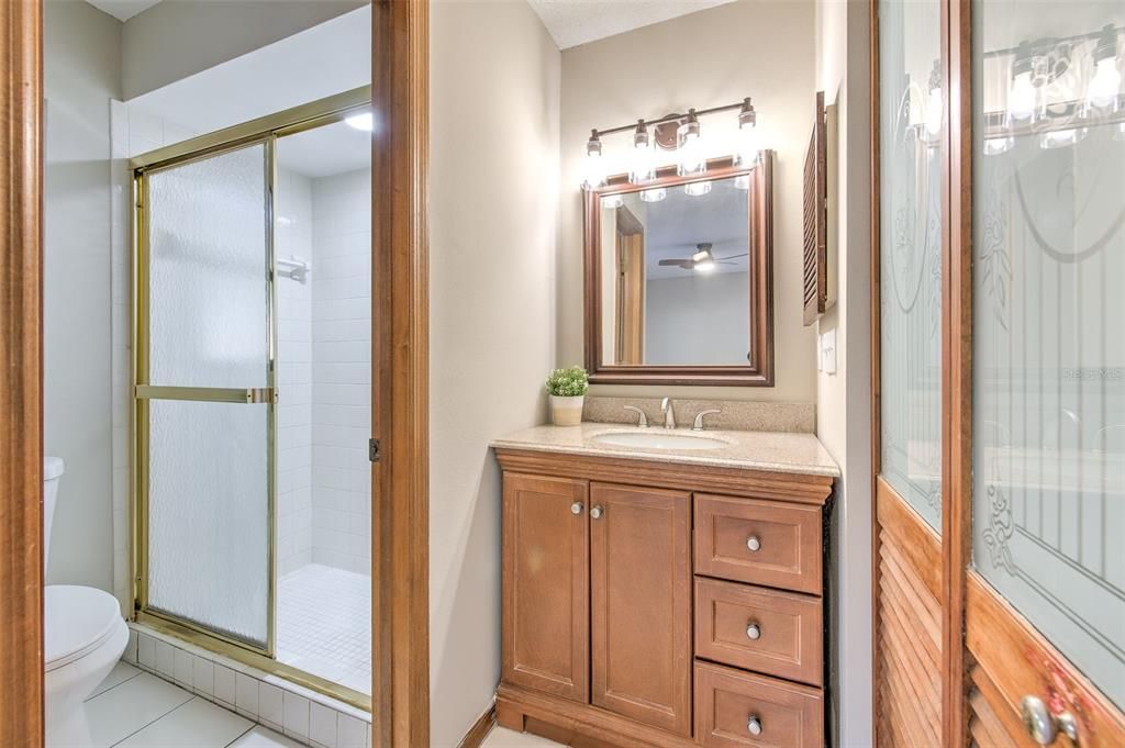 For Sale: $375,000 (3 beds, 2 baths, 1228 Square Feet)