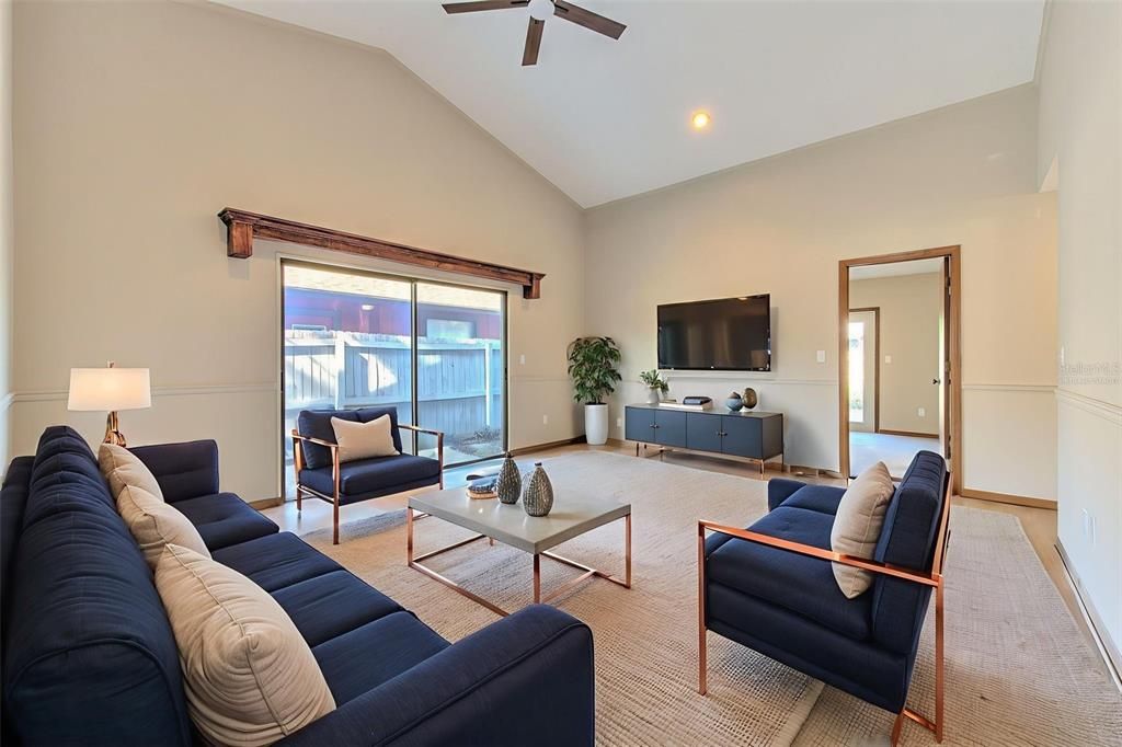 For Sale: $375,000 (3 beds, 2 baths, 1228 Square Feet)