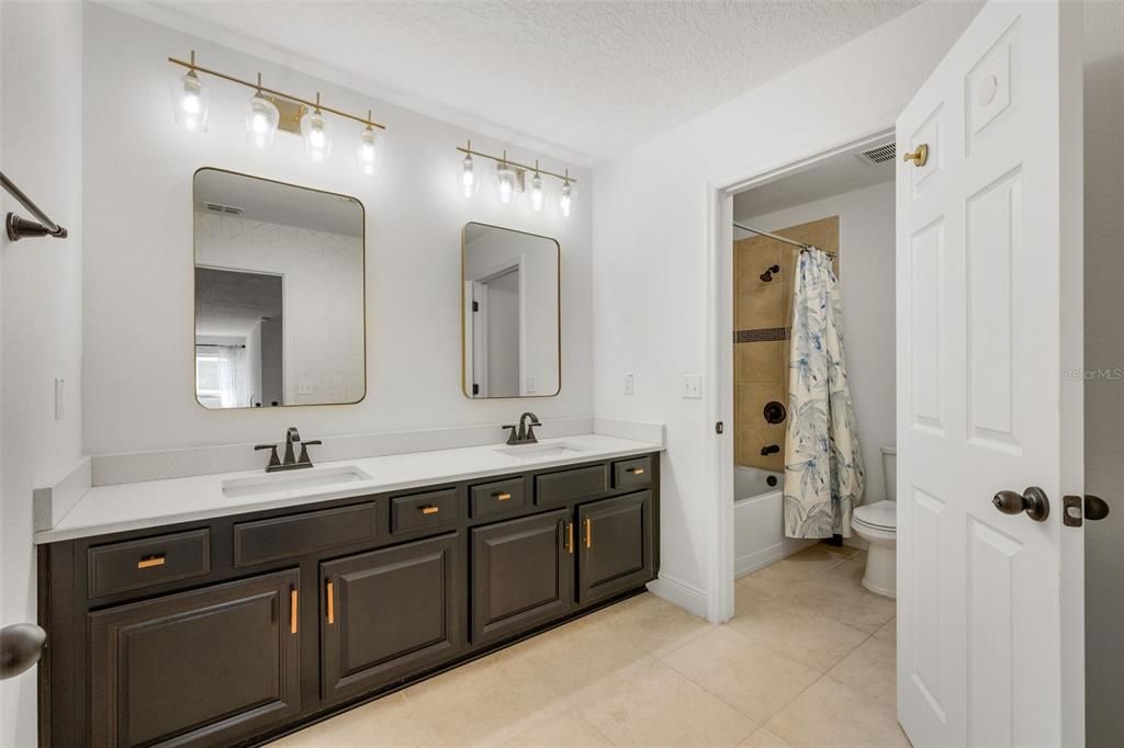 For Rent: $3,500 (5 beds, 3 baths, 3430 Square Feet)