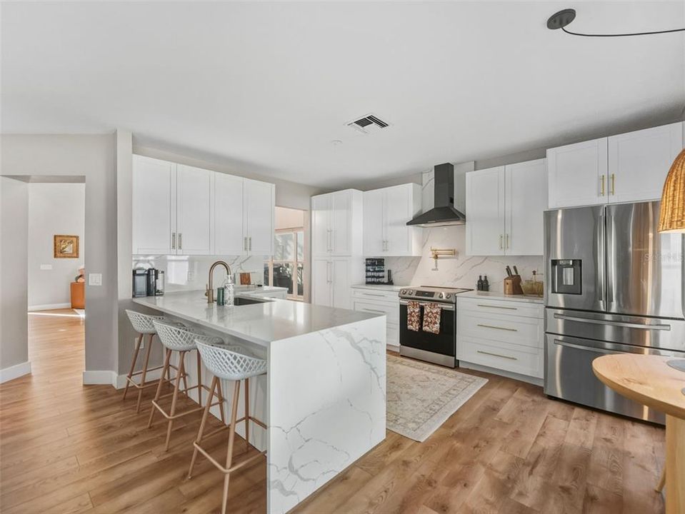 En Venta: $625,000 (4 camas, 3 baños, 2365 Pies cuadrados)