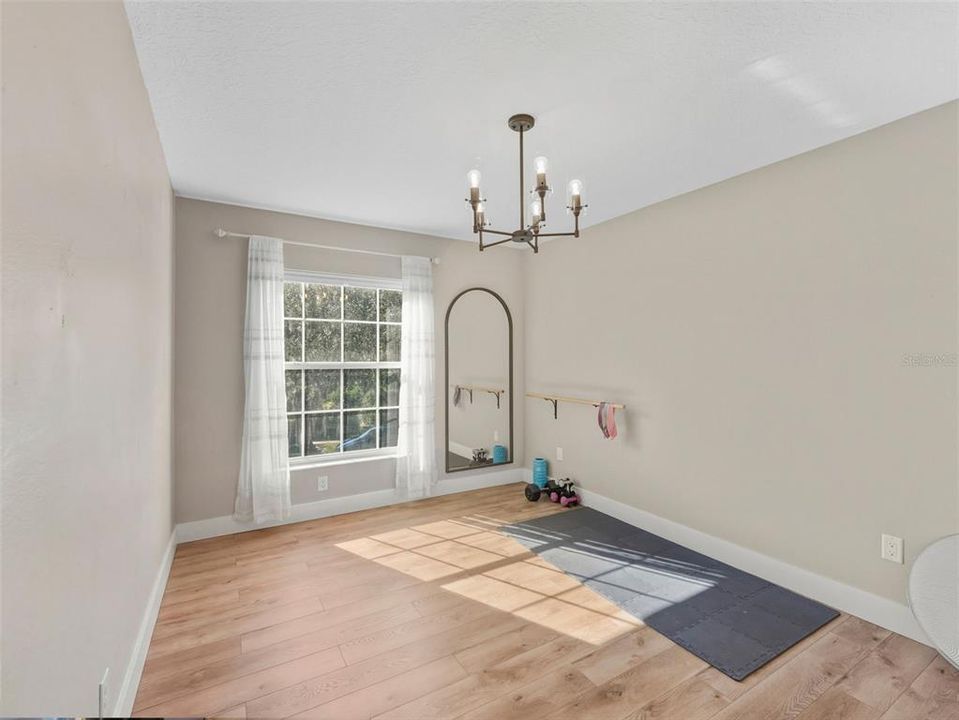 En Venta: $625,000 (4 camas, 3 baños, 2365 Pies cuadrados)