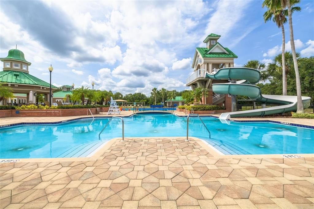 En Venta: $625,000 (4 camas, 3 baños, 2365 Pies cuadrados)