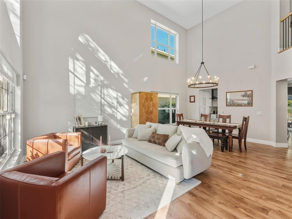 En Venta: $625,000 (4 camas, 3 baños, 2365 Pies cuadrados)