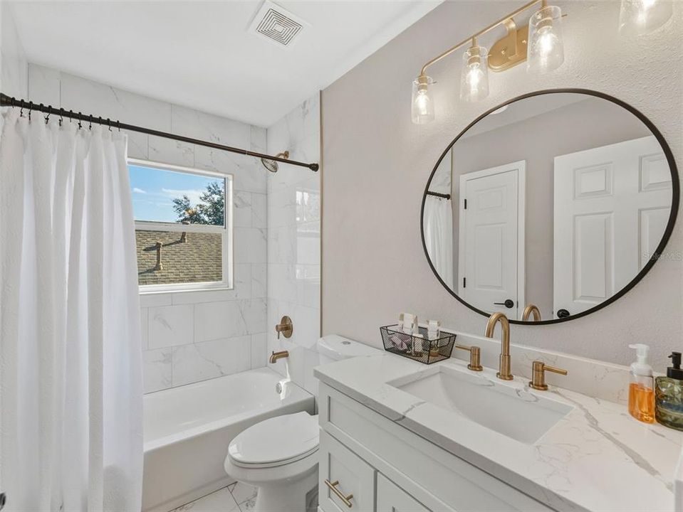 En Venta: $625,000 (4 camas, 3 baños, 2365 Pies cuadrados)