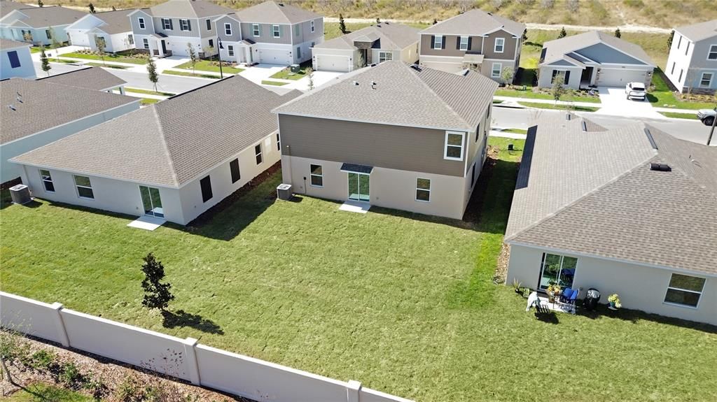 En Renta: $2,600 (5 camas, 3 baños, 2451 Pies cuadrados)