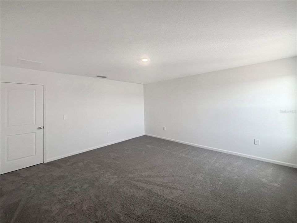 En Renta: $2,600 (5 camas, 3 baños, 2451 Pies cuadrados)