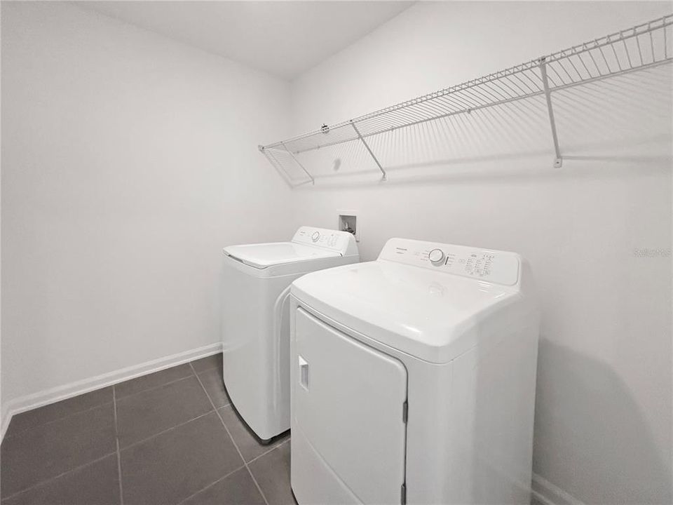 En Renta: $2,600 (5 camas, 3 baños, 2451 Pies cuadrados)