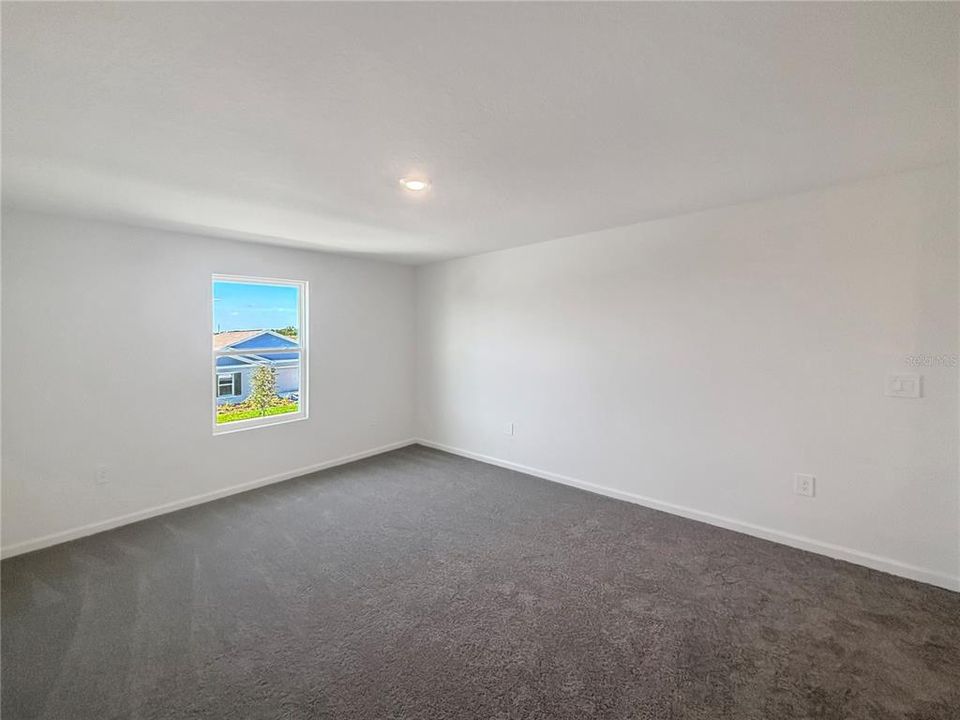 En Renta: $2,600 (5 camas, 3 baños, 2451 Pies cuadrados)