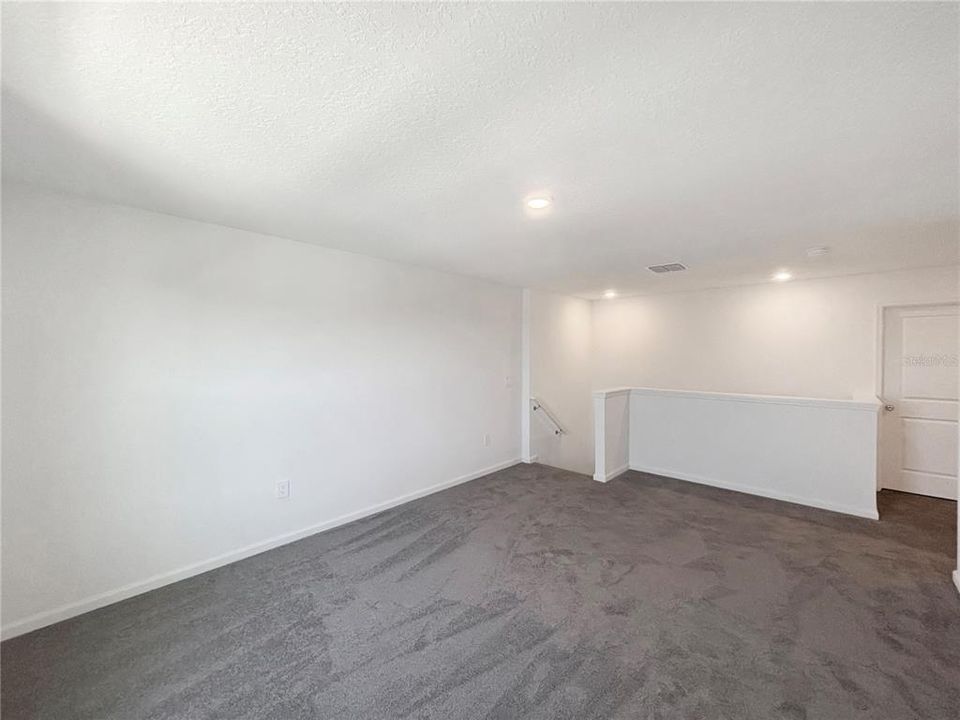 En Renta: $2,600 (5 camas, 3 baños, 2451 Pies cuadrados)