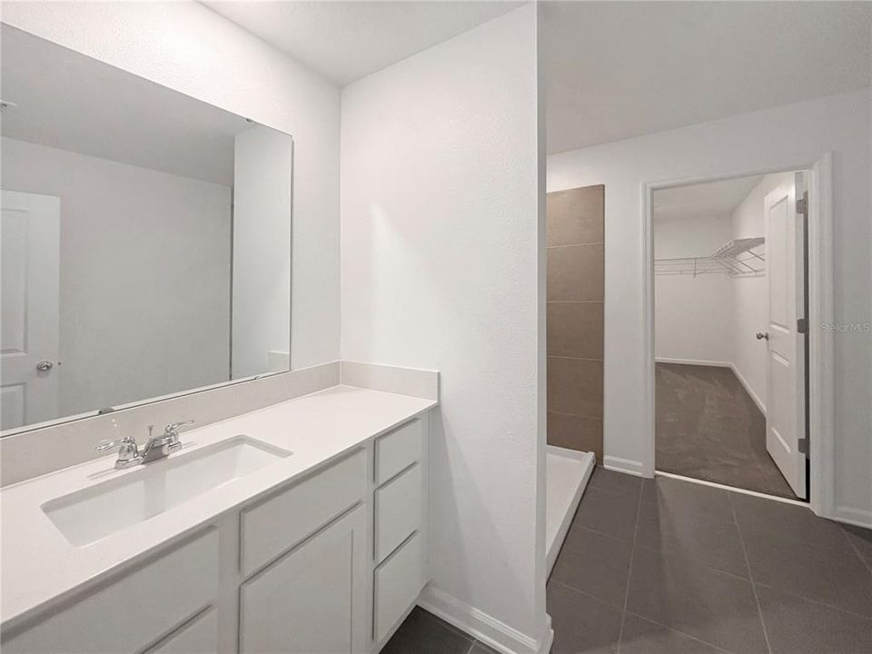 En Renta: $2,600 (5 camas, 3 baños, 2451 Pies cuadrados)