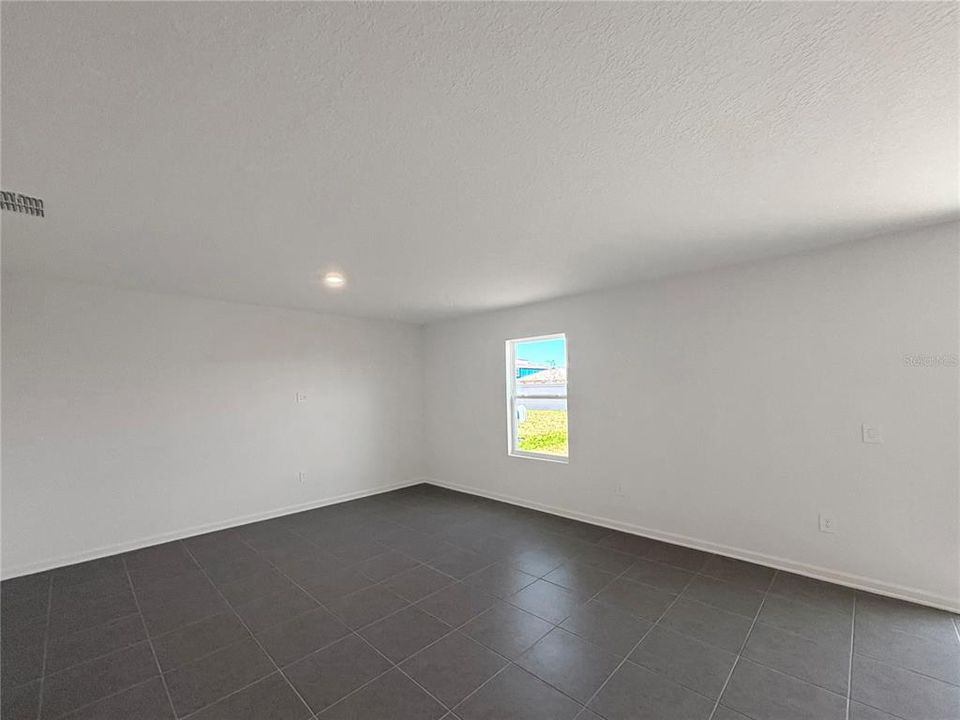 En Renta: $2,600 (5 camas, 3 baños, 2451 Pies cuadrados)