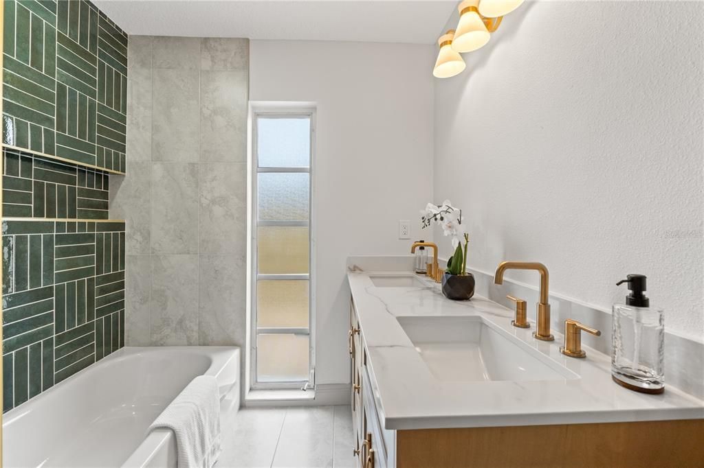 待售: $519,000 (4 贝兹, 2 浴室, 1664 平方英尺)