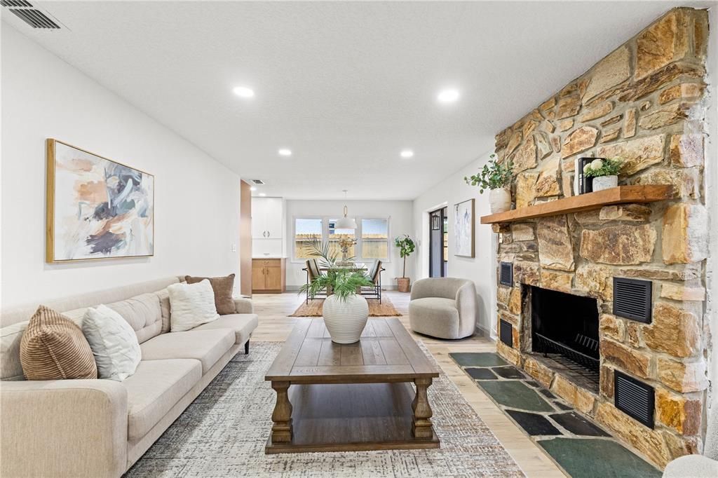 待售: $519,000 (4 贝兹, 2 浴室, 1664 平方英尺)