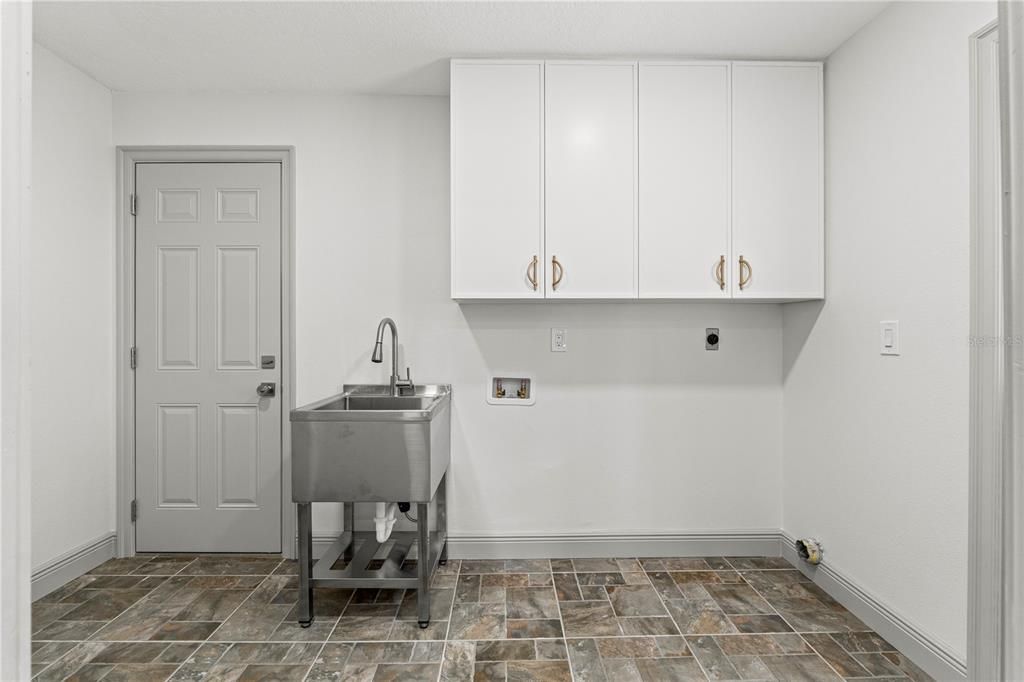 待售: $519,000 (4 贝兹, 2 浴室, 1664 平方英尺)