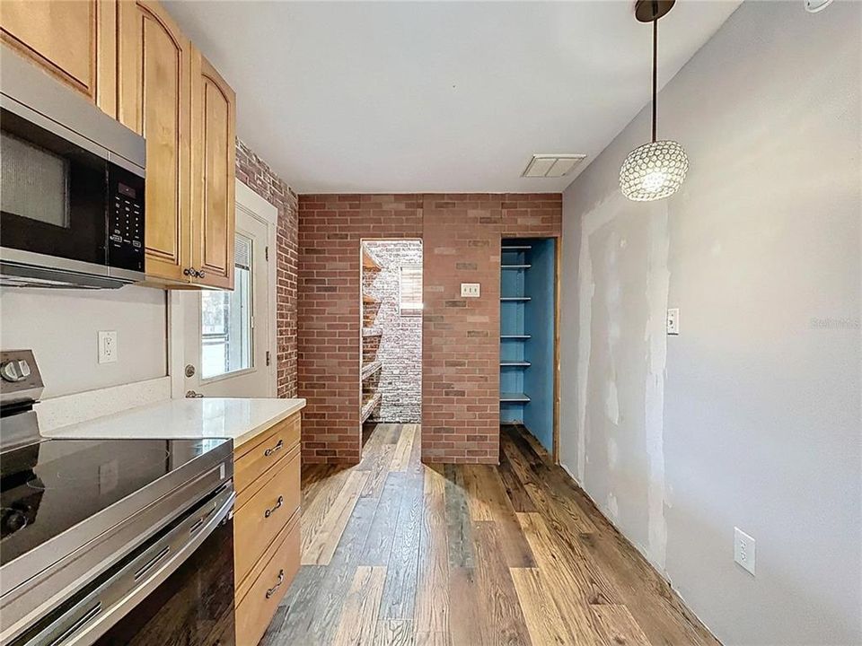 En Venta: $399,900 (3 camas, 2 baños, 1248 Pies cuadrados)