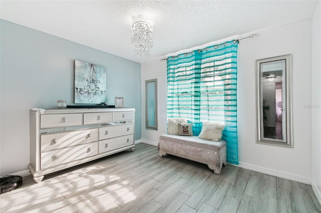 En Venta: $360,000 (3 camas, 2 baños, 1006 Pies cuadrados)