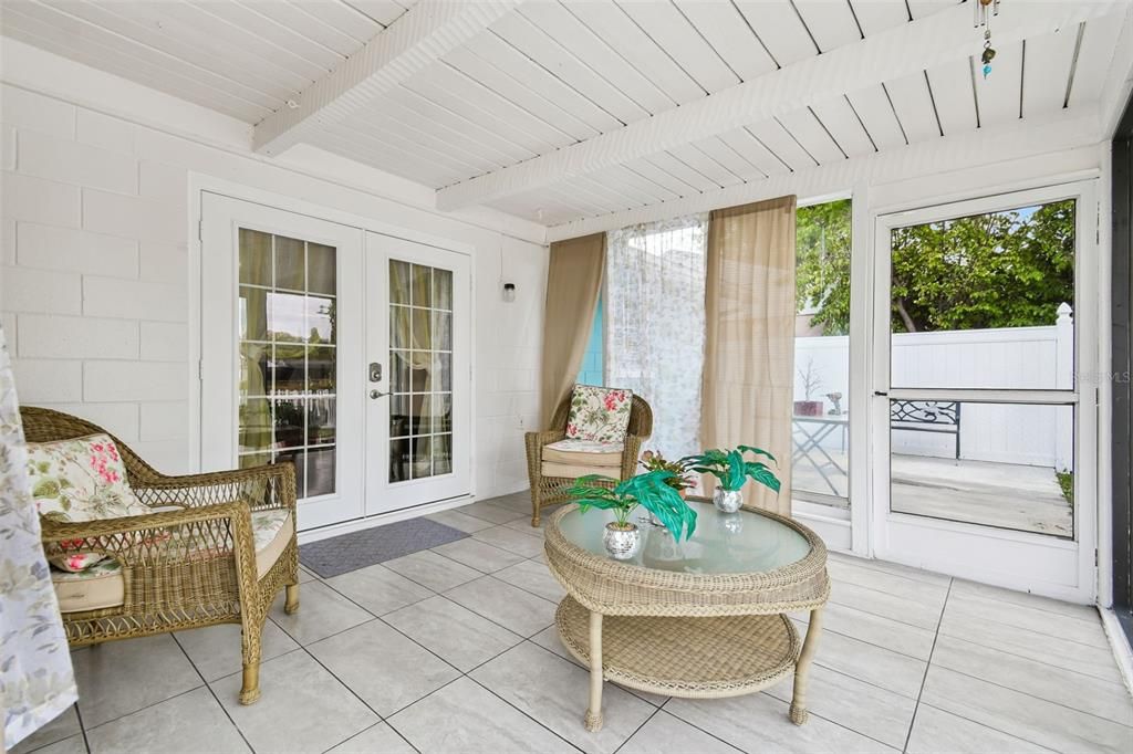 En Venta: $360,000 (3 camas, 2 baños, 1006 Pies cuadrados)