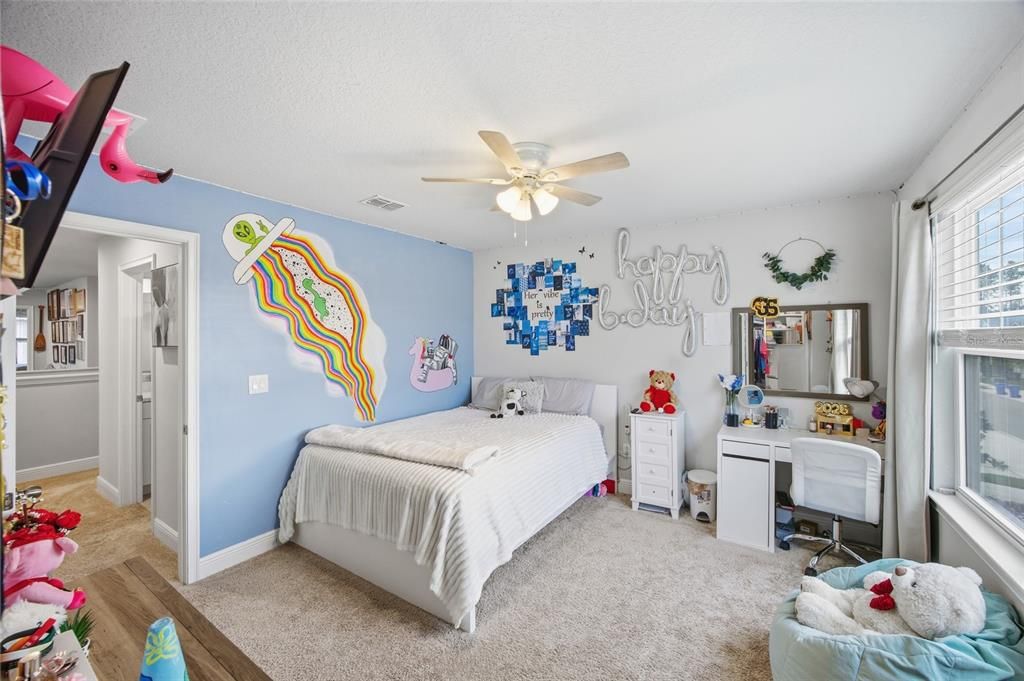 En Venta: $460,000 (3 camas, 2 baños, 2281 Pies cuadrados)