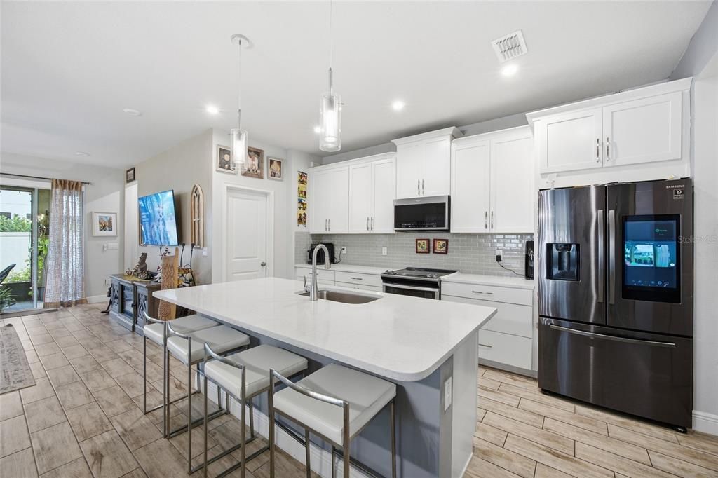 En Venta: $460,000 (3 camas, 2 baños, 2281 Pies cuadrados)