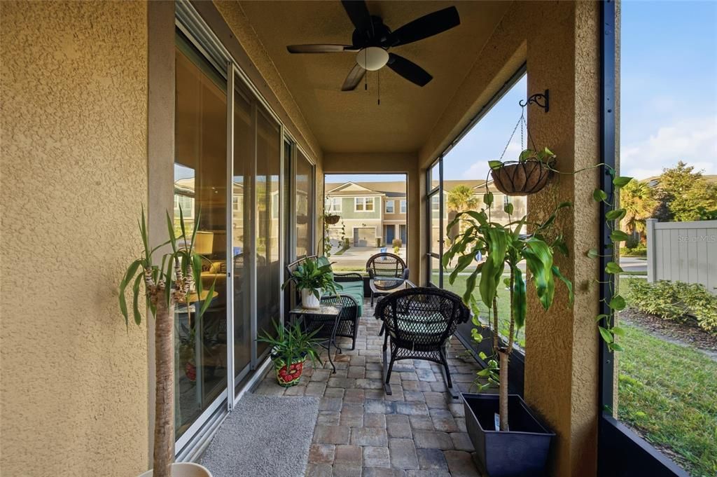 En Venta: $460,000 (3 camas, 2 baños, 2281 Pies cuadrados)