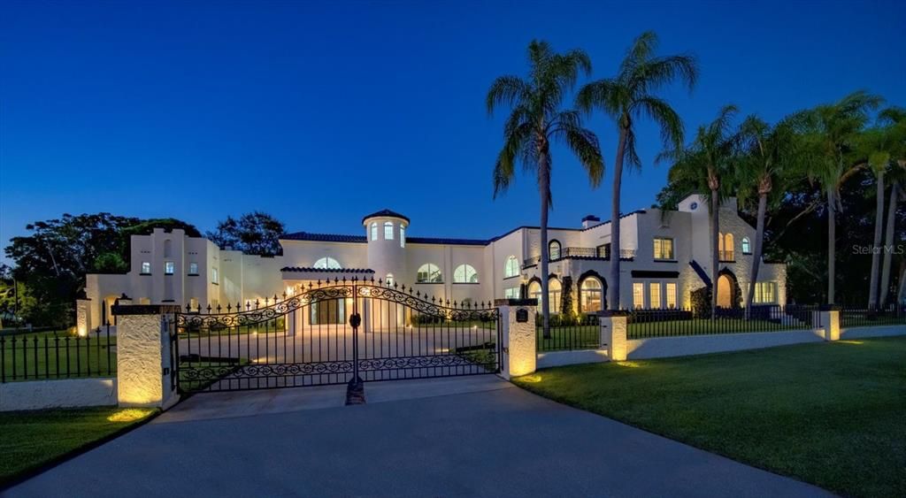 En Venta: $3,995,000 (5 camas, 5 baños, 10291 Pies cuadrados)