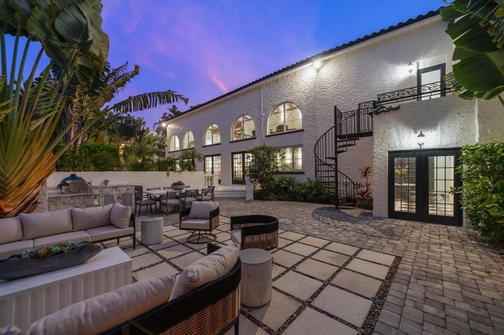 На продажу: $3,995,000 (5 спален, 5 ванн, 10291 Квадратных фут)